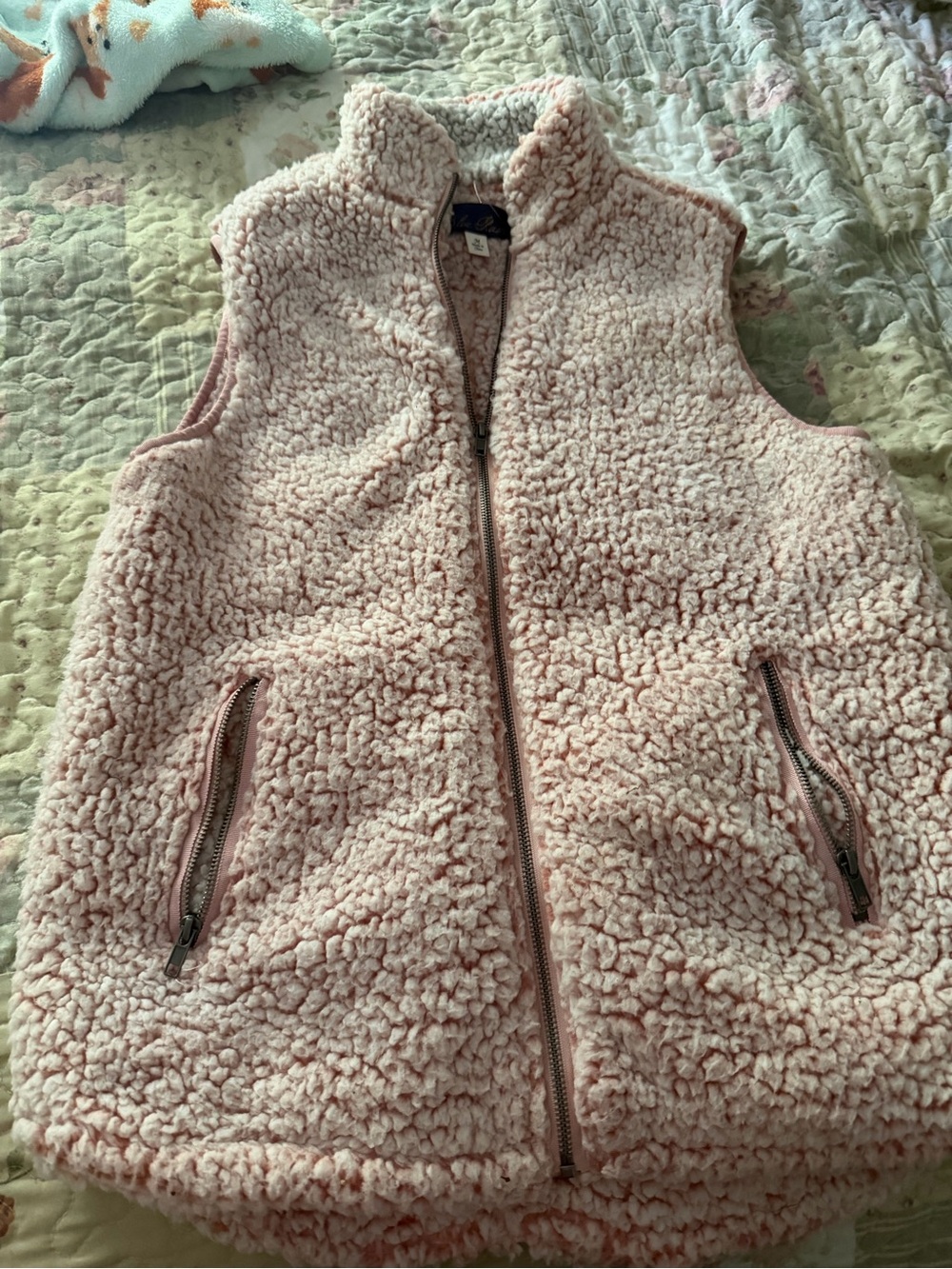 Blue Rain Pink Sherpa Vest New Without Tags Size Medium